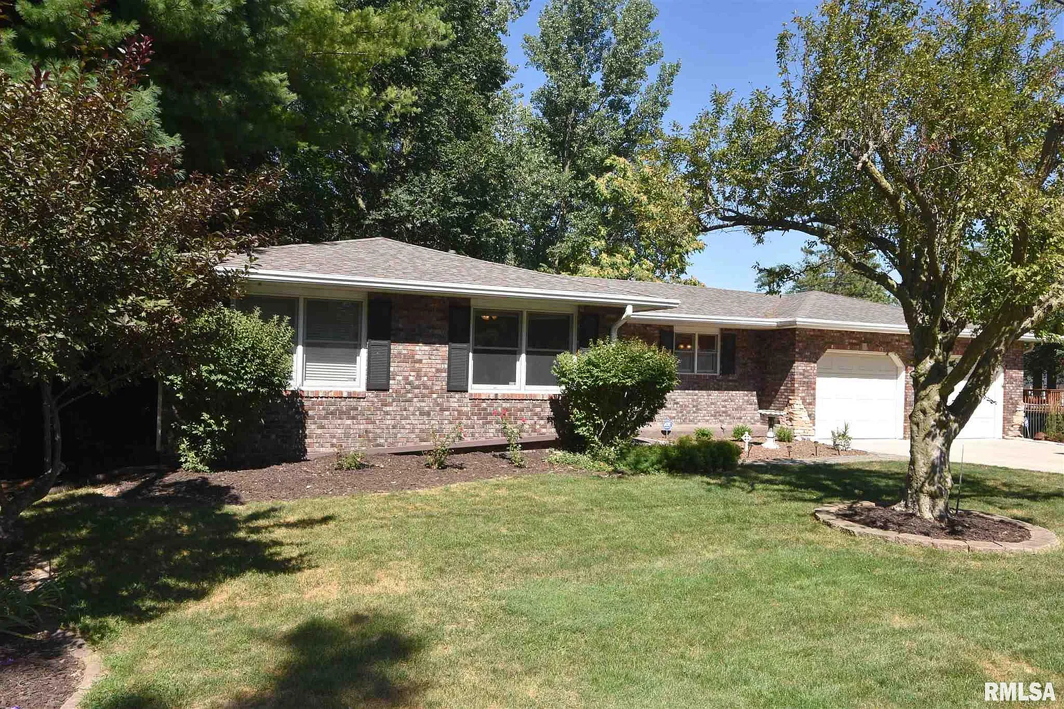 8712 N East Ct photo 1