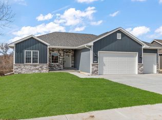 17216 Brookwood Dr, Lowell, IN 46356