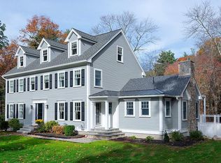 12 Orchard St, Medfield, MA 02052