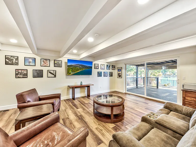 1661 Venice Dr — Photo 12