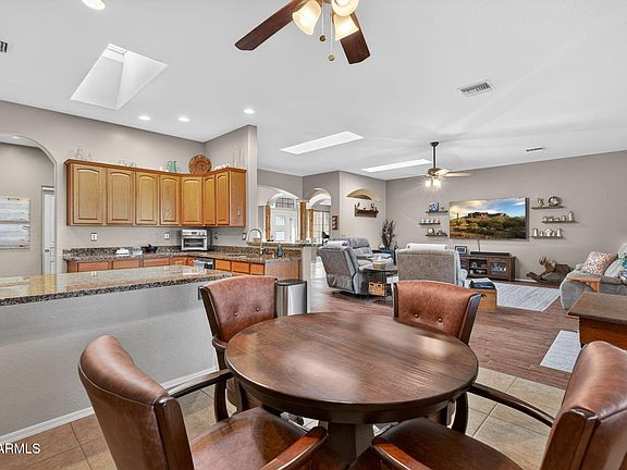 5th image of 28917 N REDBLOOM Court