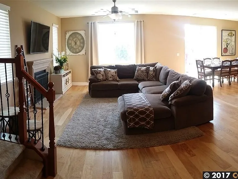 225 Nightingale Dr — Photo 10