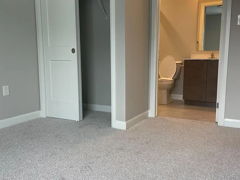 708 Woolwich St #219 — Photo 9