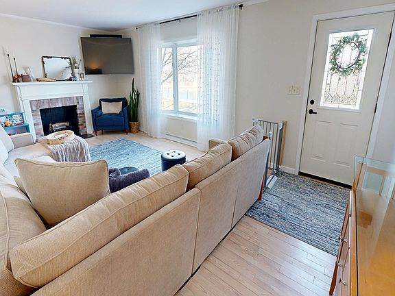 3rd image of 2683 Holtz Rd