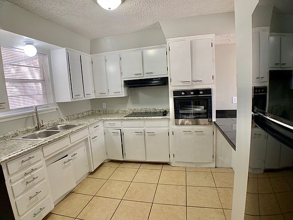4th image of 2320 E 21st St Unit 506