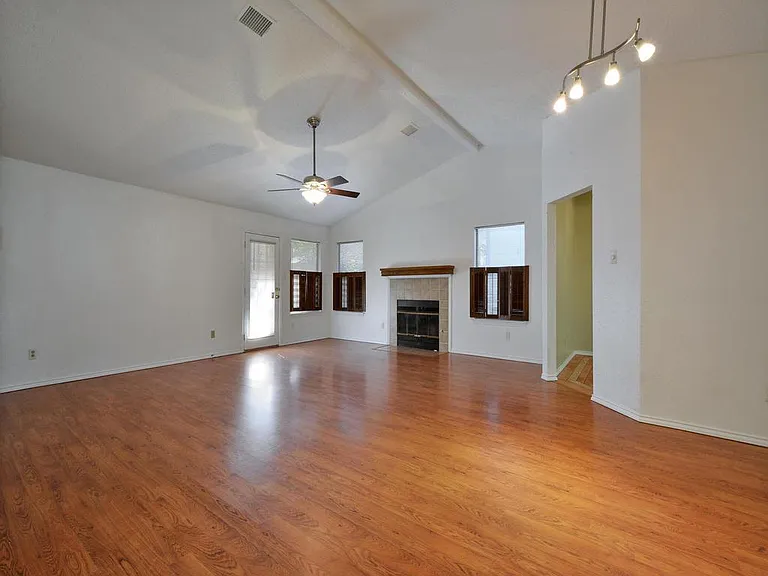 7403 Dallas Dr — Photo 10