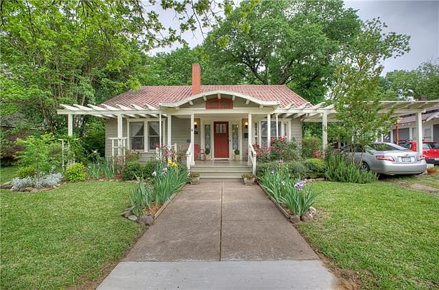 1st image of 307 Virginia Ave