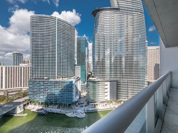 465 Brickell Ave APT 2304, Miami, FL 33131