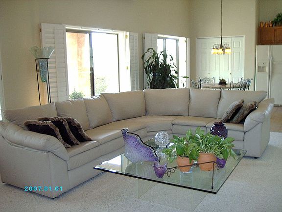 SUN FILLED GREAT ROOM 