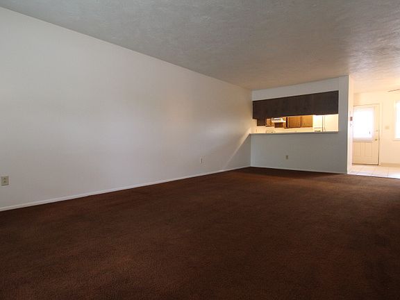 5th image of 782 Whittier St