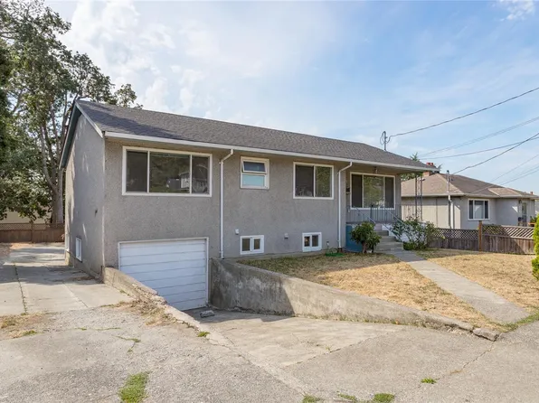 941 McKenzie Ave, Saanich, BC V8X 3G6