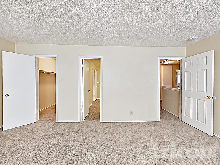 8015 Chestnut Barr Dr — Photo 6