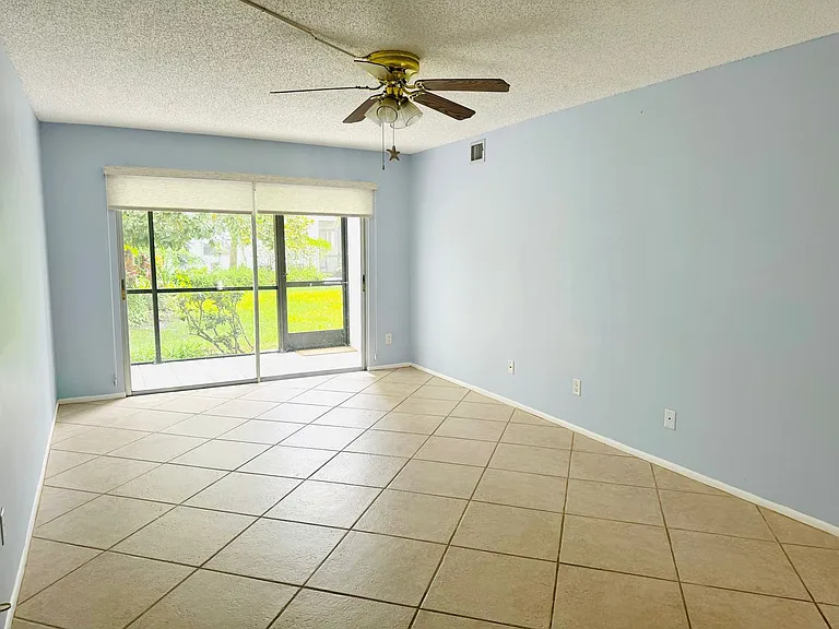 5649 Midnight Pass Rd — Photo 9