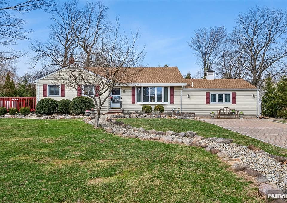 1st image of 576 Thurnau Dr