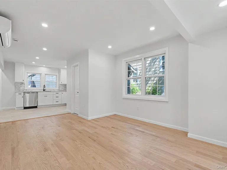 6 North St #1 — Photo 8