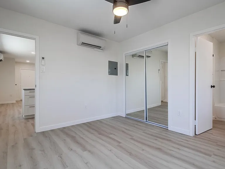 4664 36th St #B — Photo 10
