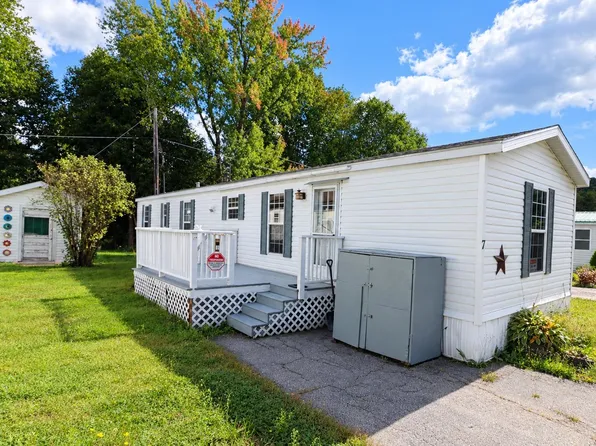 7 Dublin Street, Gorham, NH 03581
