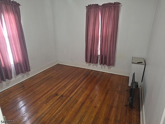 5th image of 86 Boylan St