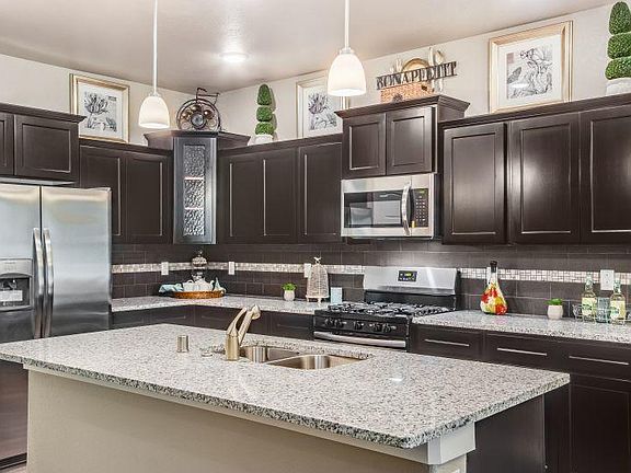 3rd image of 904 Pecos River Pl