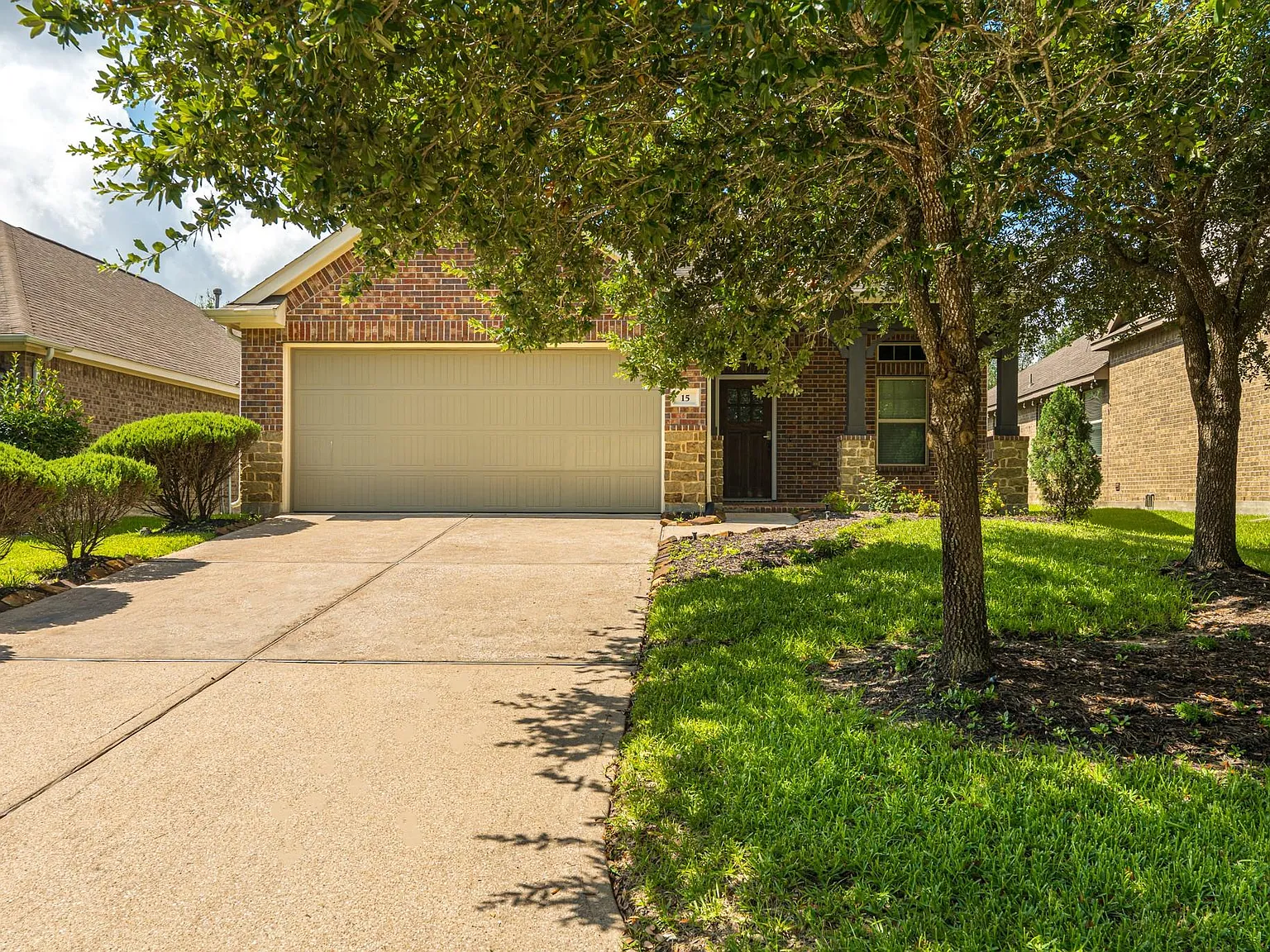 3 bed, 2.0 bath, 1624 sqft, $2,550 — Photo 3