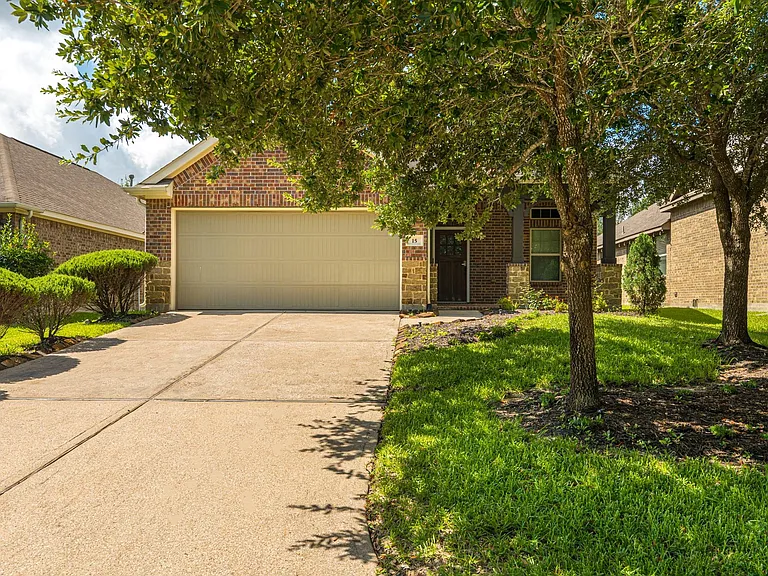 15 Butternut Grove Pl — Photo 3