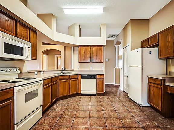 3rd image of 4517 Wild Plum Ln