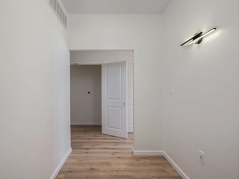 3250 Lorain Ave — Photo 12