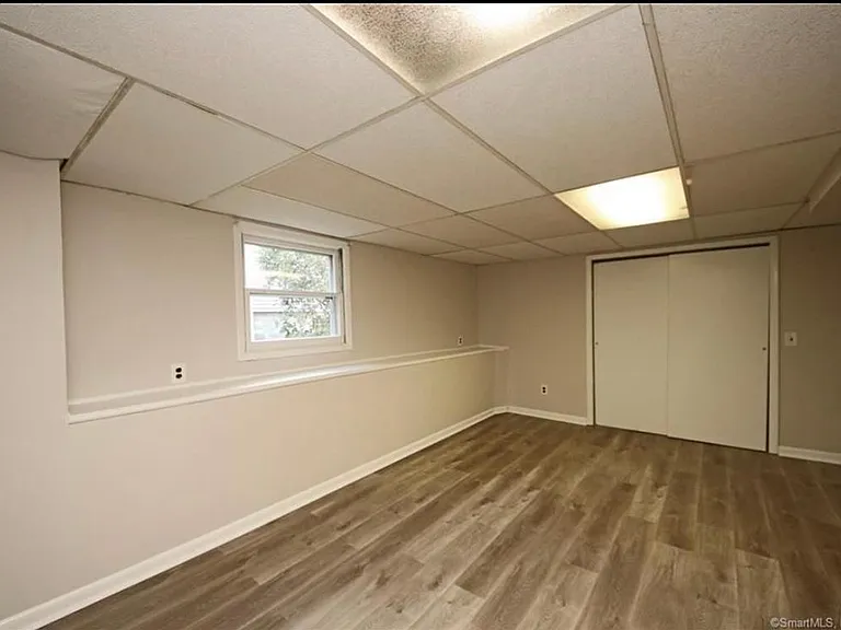 2030 Kings Hwy — Photo 24
