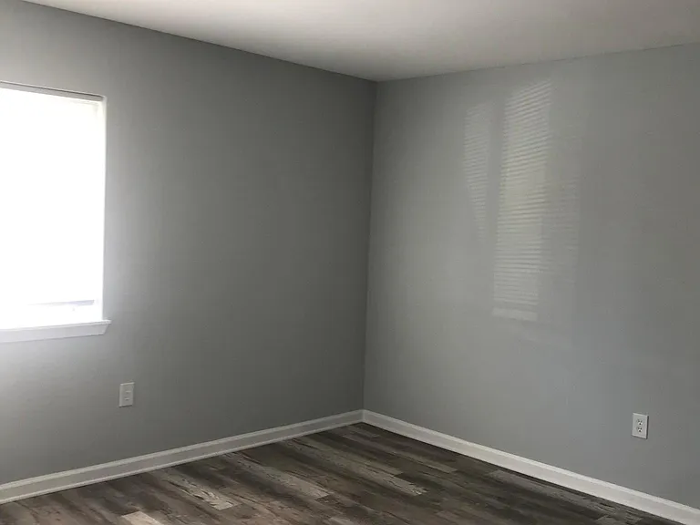 Cedarbrook Apartments — Photo 11