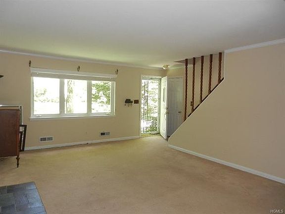 5th image of 2075 Laurel Ct