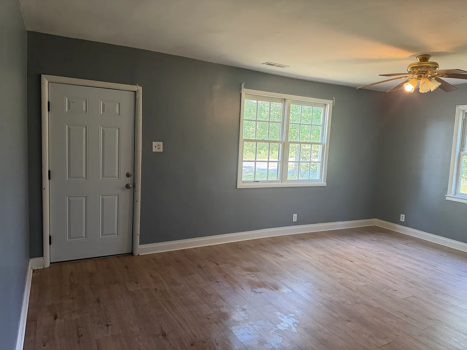 3 bed, 960 sqft, $1,000 — Photo 4