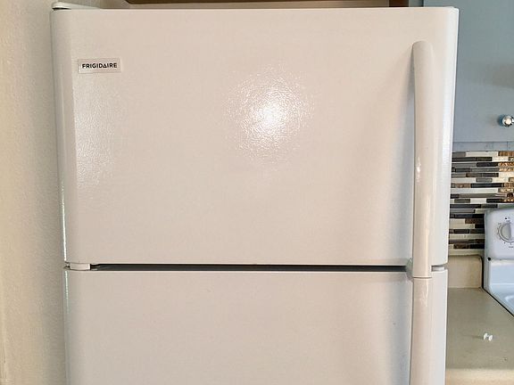 All kitchen appliances included, stove fridge, disposal and dishwasher!