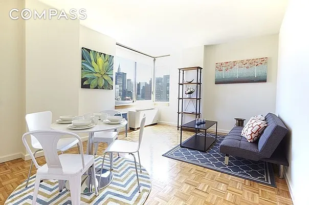 Rented by Compass | media 62