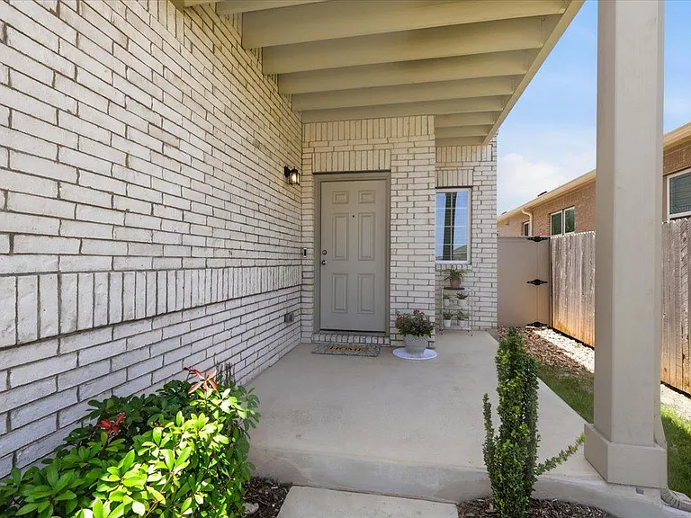 6407 Principale Dr — Photo 2