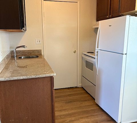 4th image of 823 Leyte Ct