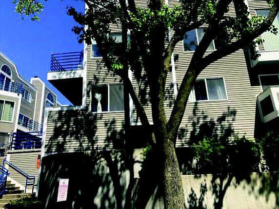 2nd image of 109 Harbour Close