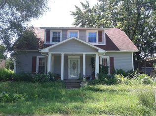 301 Shivel Ave, Gower, MO 64454
