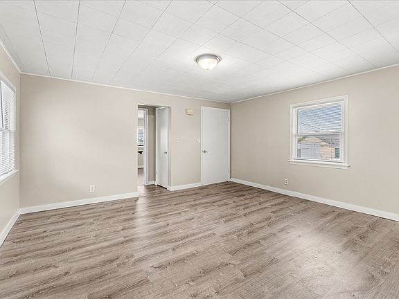 4th image of 118 W North St #B
