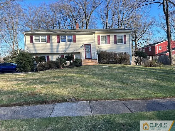 6 Stewart Ave, Edison, NJ 08820