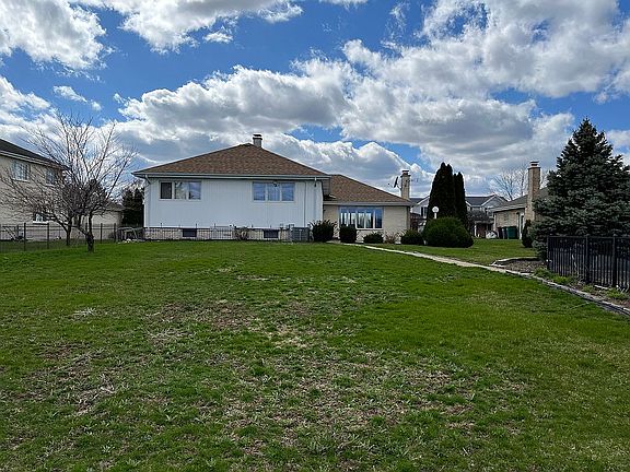 4th image of 15571 Kemper Dr