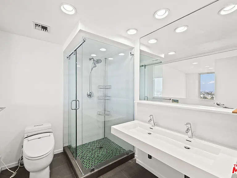 4316 Marina City Dr #1033 — Photo 20