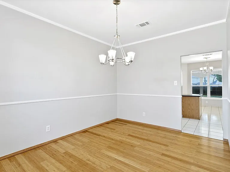 3803 Farmington Dr — Photo 14