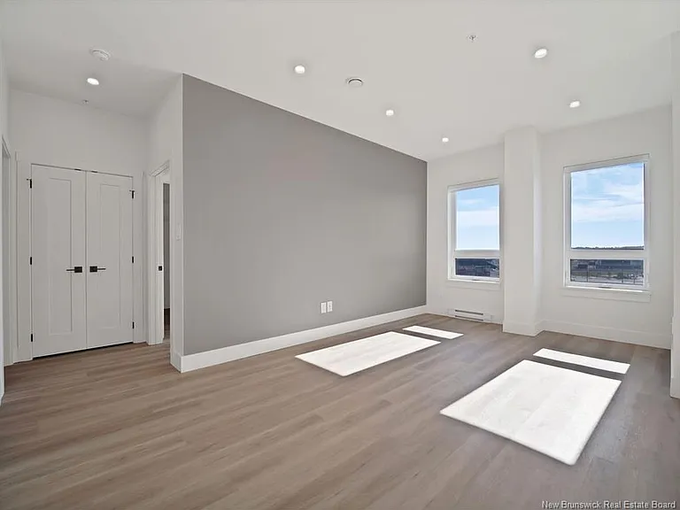 1333 Main St #414 — Photo 4