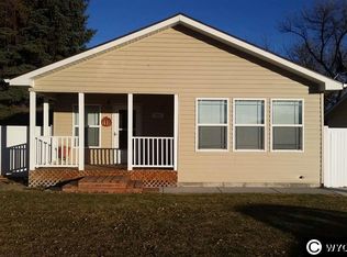 721 10th St, Douglas, WY 82633