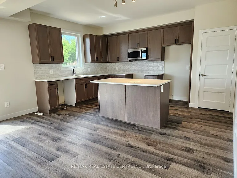6837 Royal Magnolia Ave — Photo 5