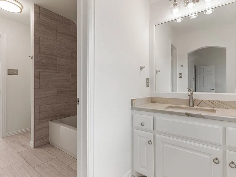 2417 Brenham Dr — Photo 34