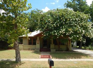 405 N Avenue J, Elgin, TX 78621