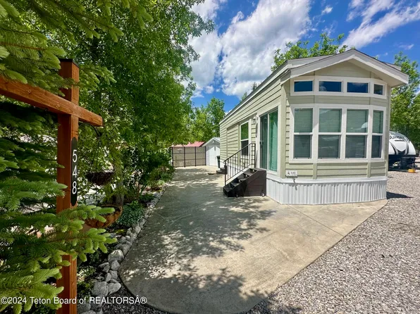 548 Oxbow Dr, Thayne, WY 83127