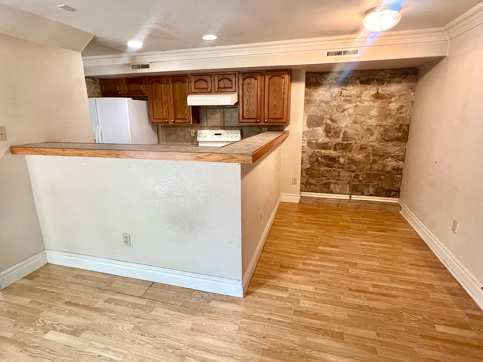 1 bed, 699 sqft, $1,650 — Photo 3