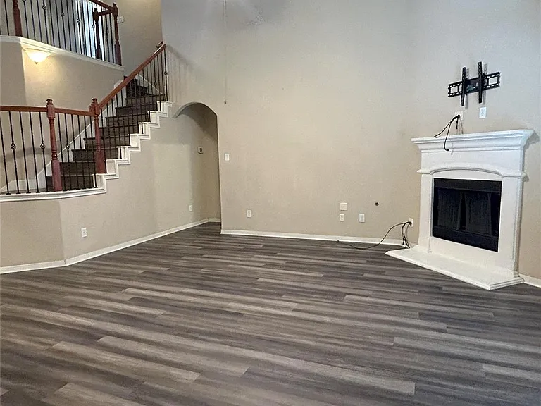 4423 Fenetre Forest St — Photo 14
